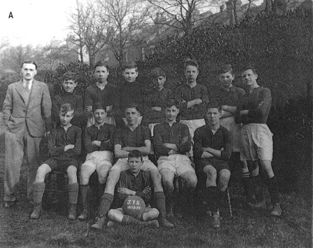 JTS 1933/4 Football Team - use magnifier for larger picture